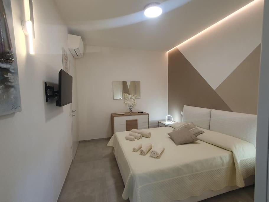 Lecci Al Mare Apartment Сан Винченцо Екстериор снимка