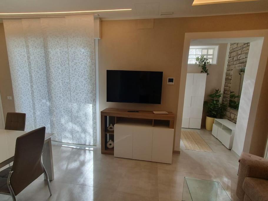 Lecci Al Mare Apartment Сан Винченцо Екстериор снимка