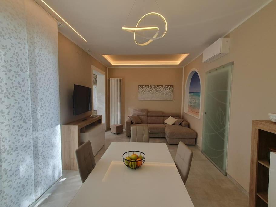Lecci Al Mare Apartment Сан Винченцо Екстериор снимка