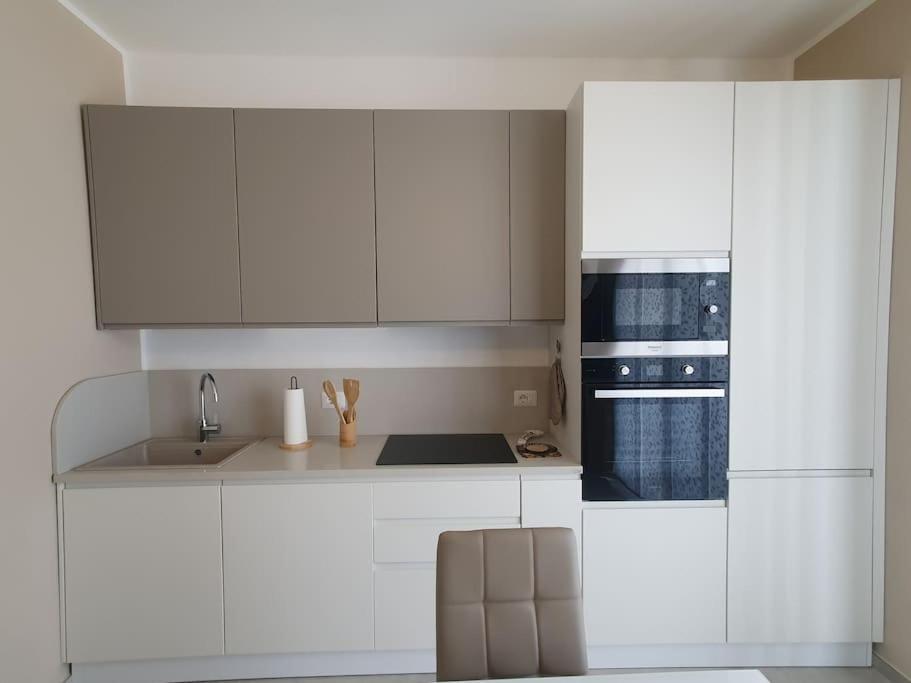 Lecci Al Mare Apartment Сан Винченцо Екстериор снимка