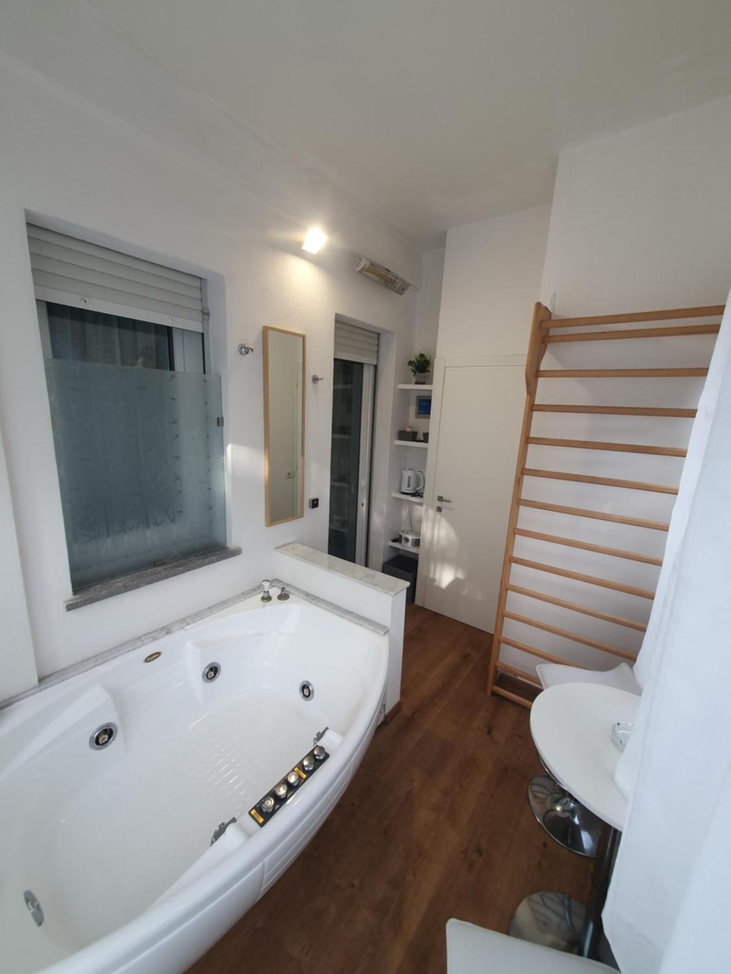 Lecci Al Mare Apartment Сан Винченцо Екстериор снимка